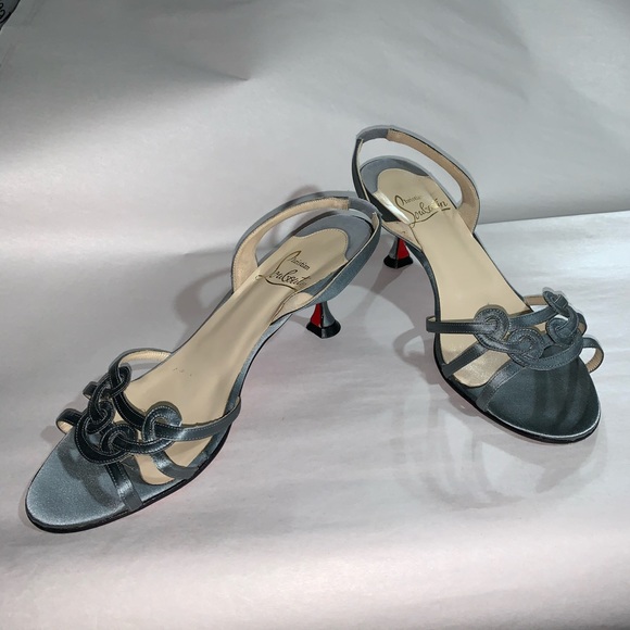 CHRISTIAN LOUBOUTIN size 38.5 silver kitten heels - Picture 11 of 16